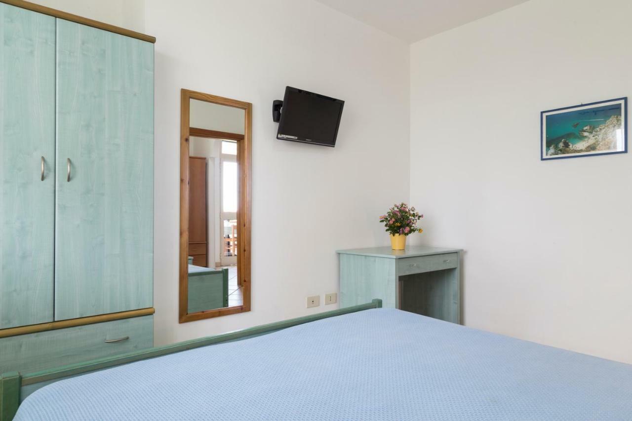 Aparthotel Happy Days Capo Vaticano Exteriér fotografie
