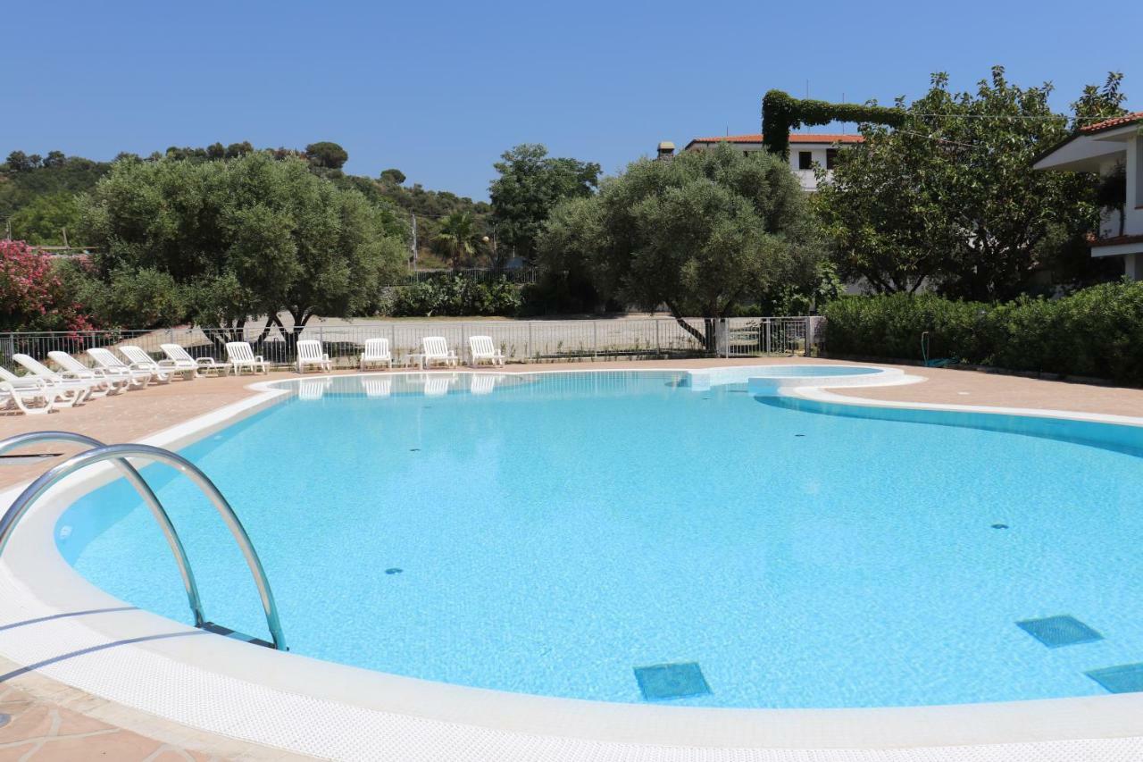 Aparthotel Happy Days Capo Vaticano Exteriér fotografie