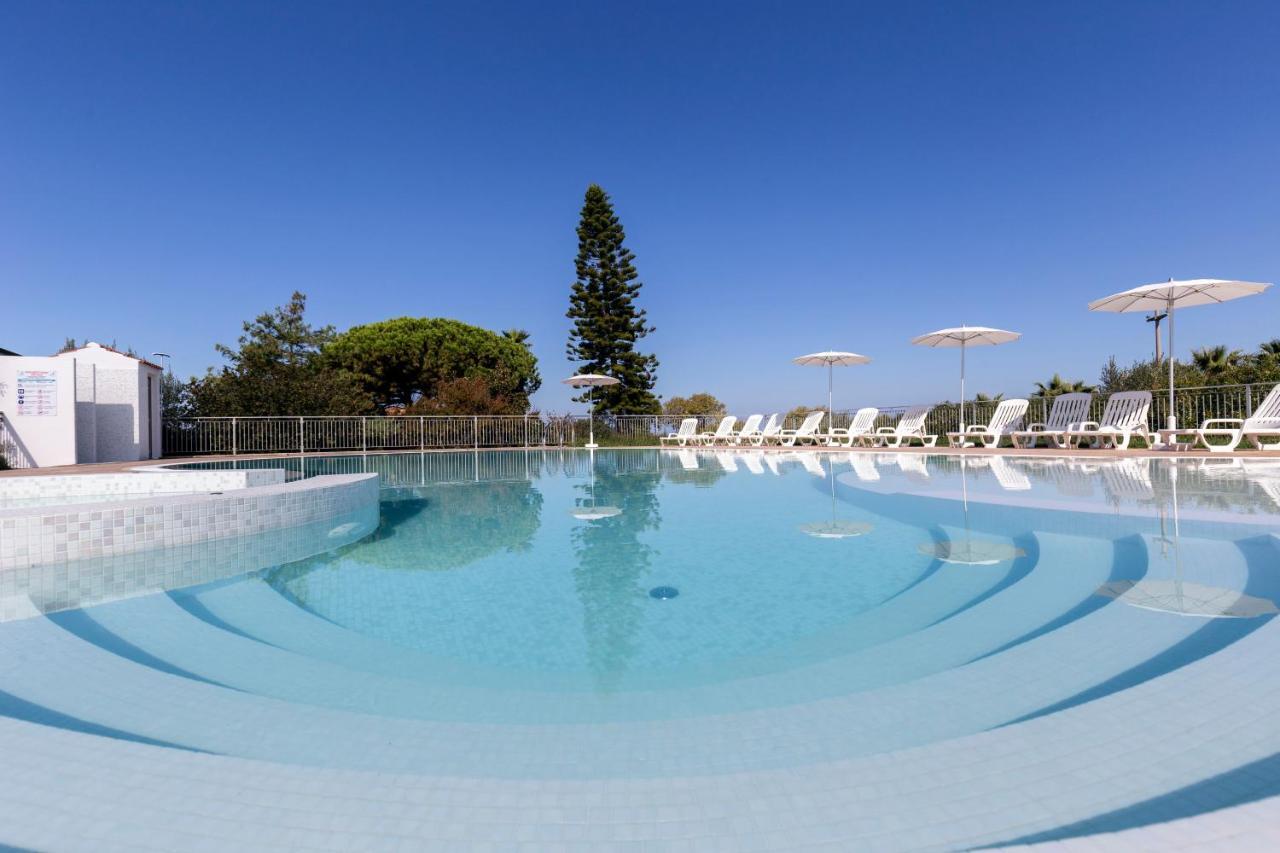 Aparthotel Happy Days Capo Vaticano Exteriér fotografie