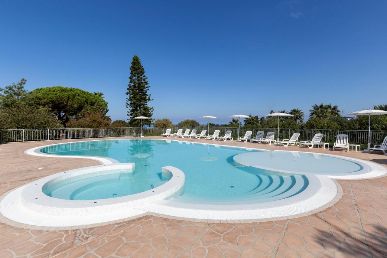 Aparthotel Happy Days Capo Vaticano Exteriér fotografie